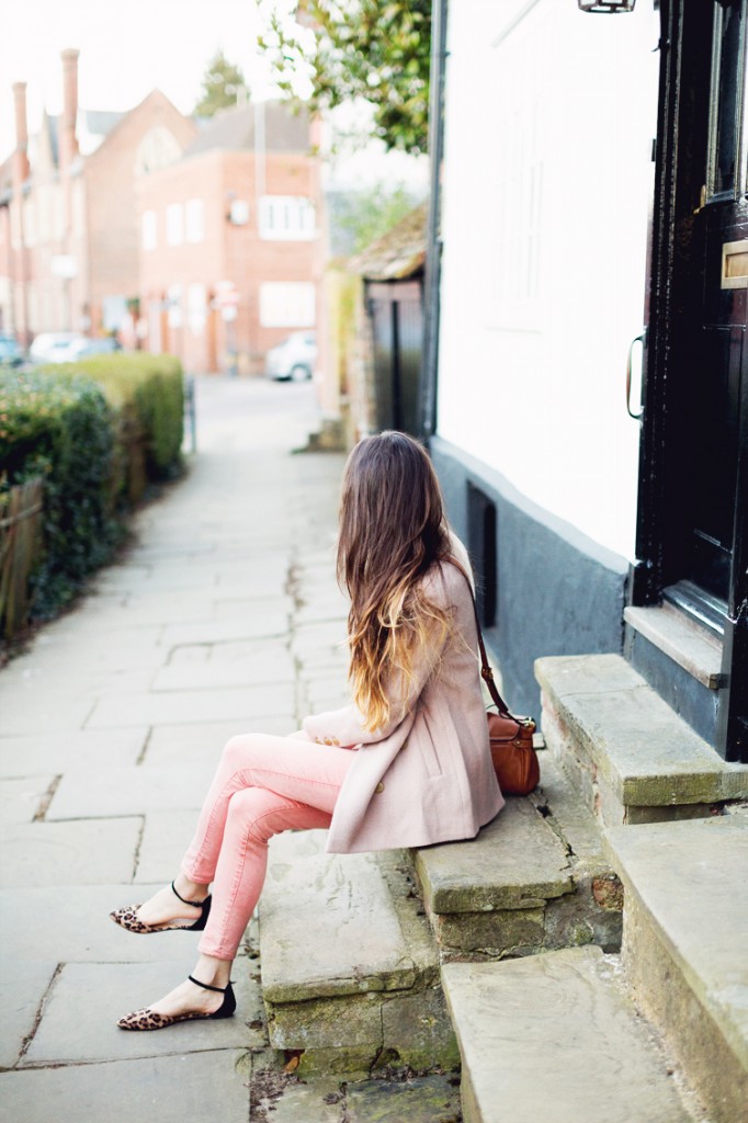 Outfits Pastel Pink Coat and Jeans Girl in the Lens